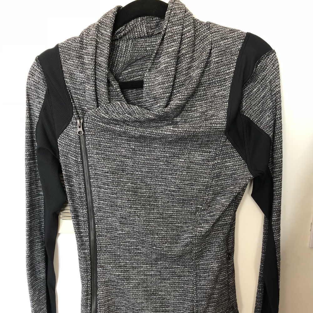 Lululemon Longsleeve Sweater